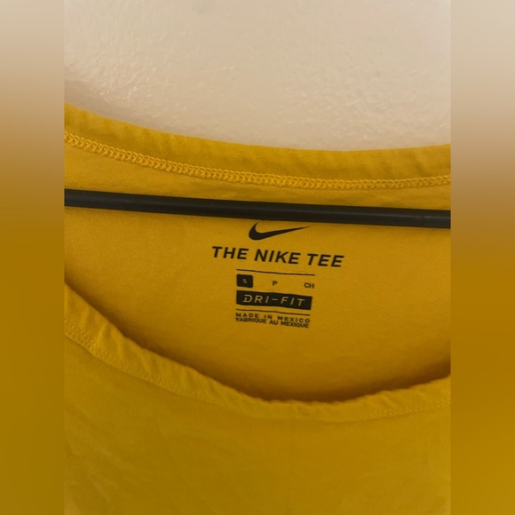 ✨Women’s Nike Tank Top Size S - Picture 4 of 7